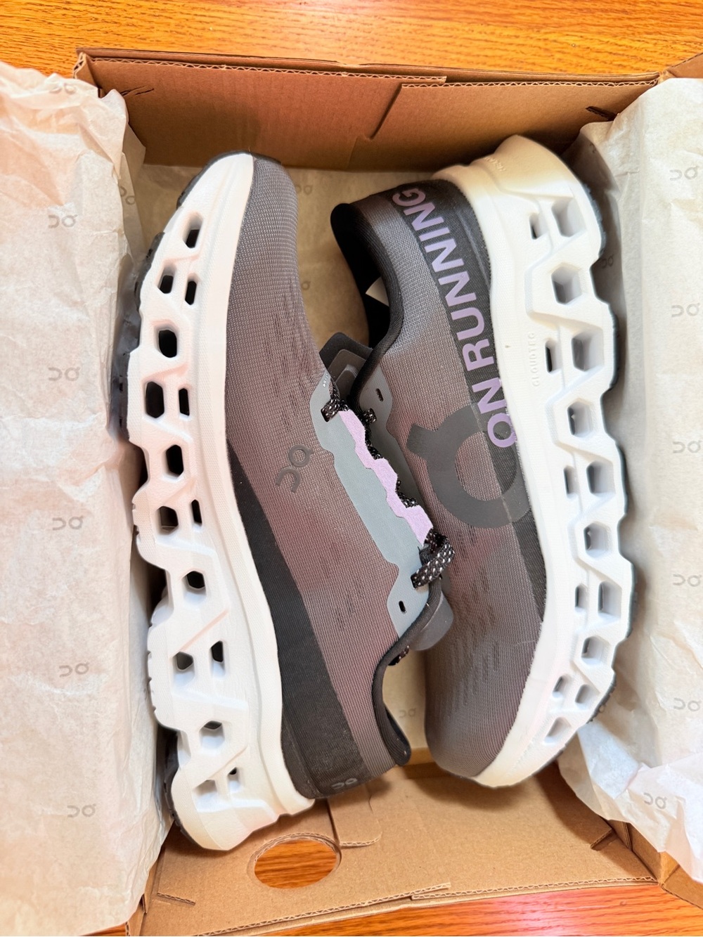 Brand new On Running shoes - Cloudmonster 3 beautiful Eclipse/Frost color